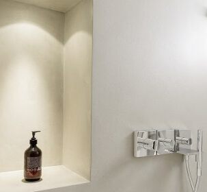 puristische-fugenlose-dusche-c8984a70-fffbab56